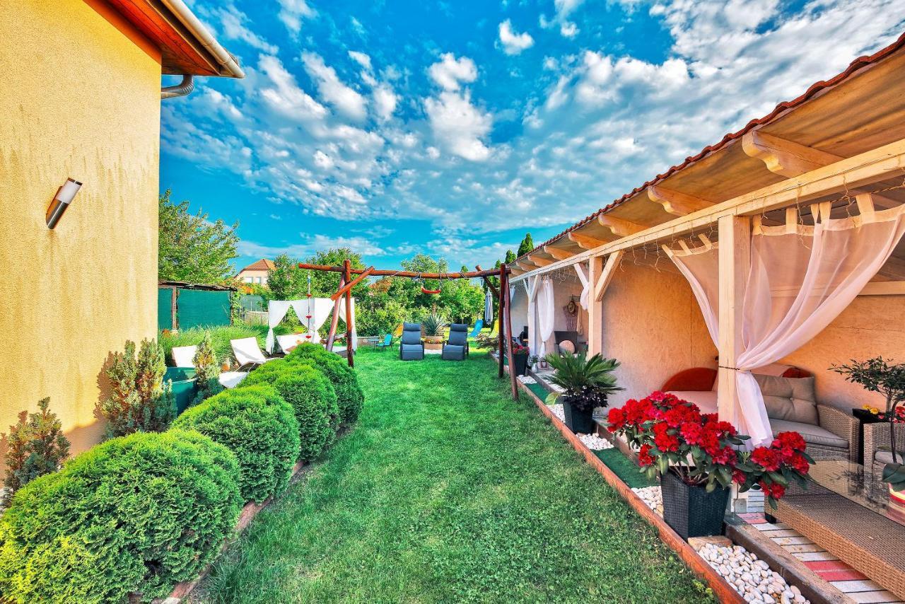 Vintiamo Apartmanok エゲルサローク エクステリア 写真